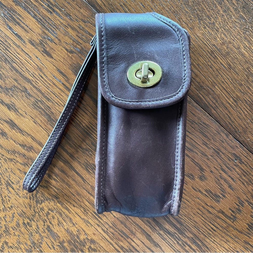 Coach Vintage Leather Cell Phone Holder.